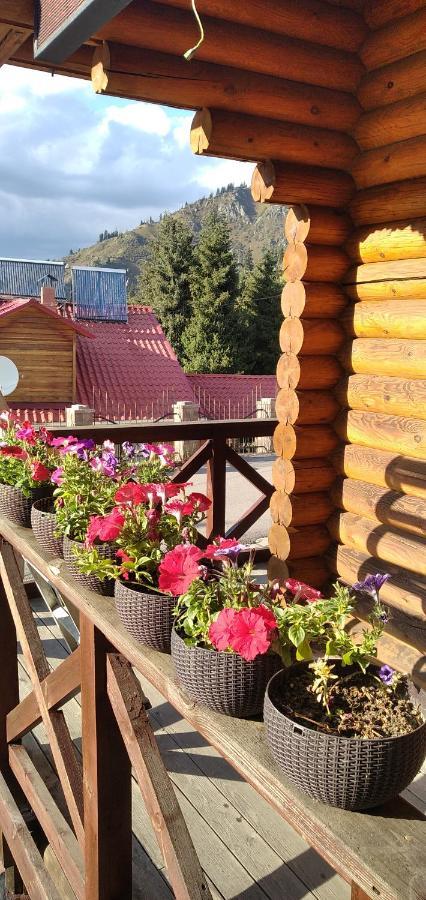 Hostel Shymbulak Almatý Exterior foto